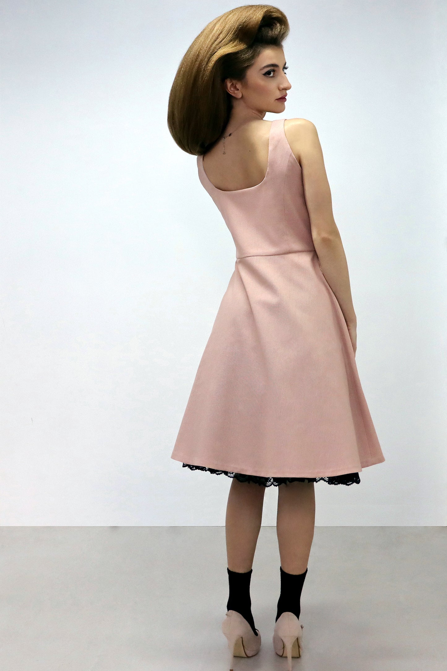 new BETWEEN HEAVEN AND EARTH dusty pink dress with flowers