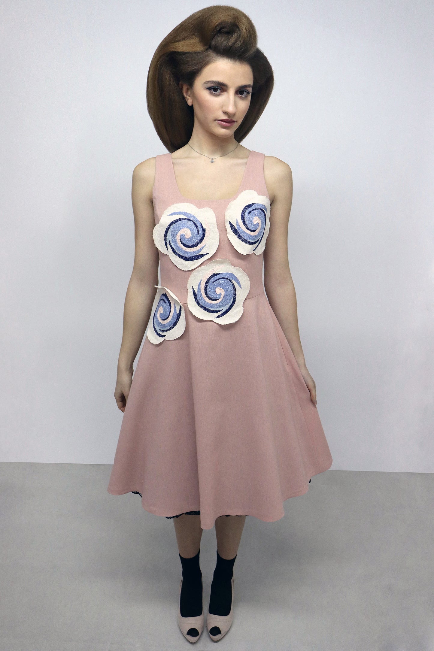 new BETWEEN HEAVEN AND EARTH dusty pink dress with flowers