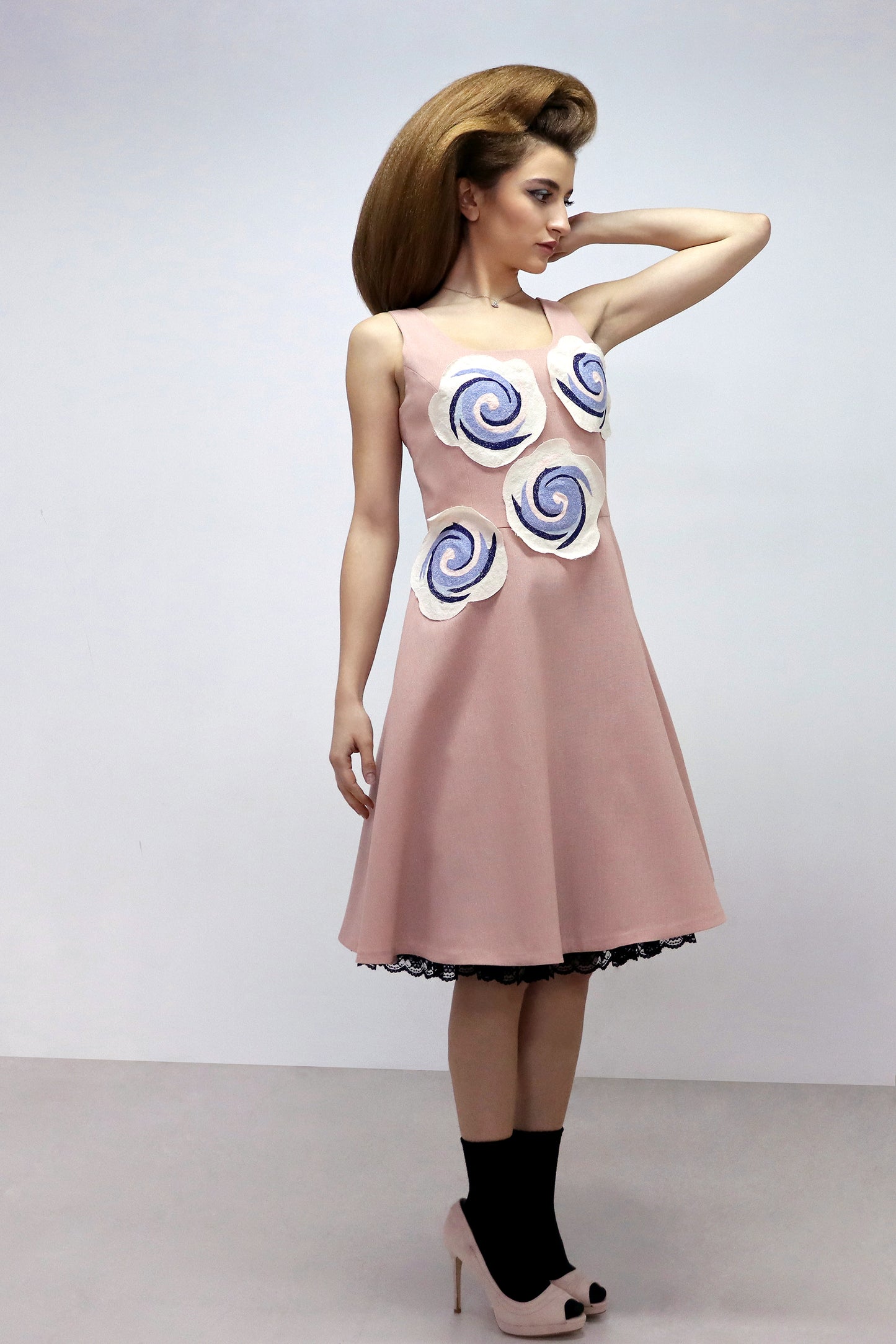 new BETWEEN HEAVEN AND EARTH dusty pink dress with flowers